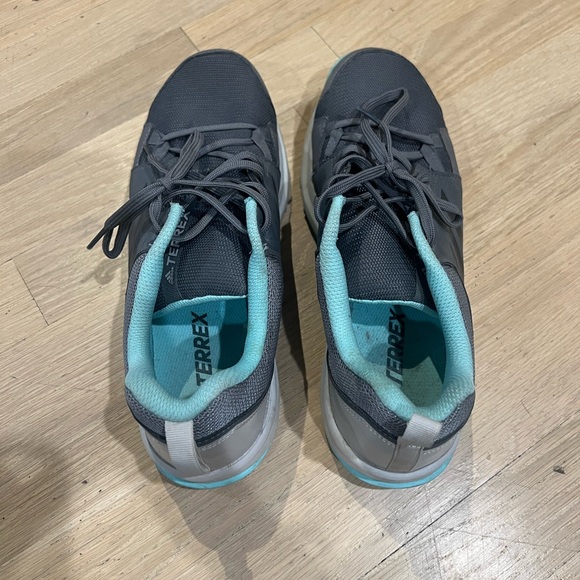 Adidas terrex hiking shoes size 9 - Picture 5 of 6